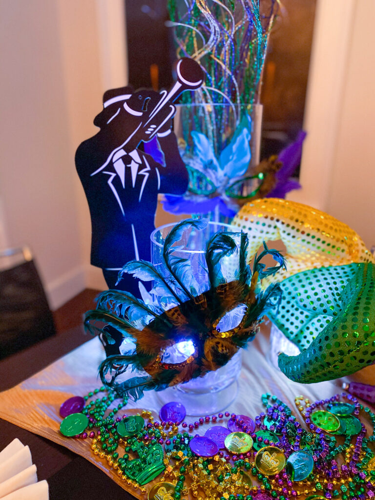 Mardi Gras Decorations & Theme Party Supplies