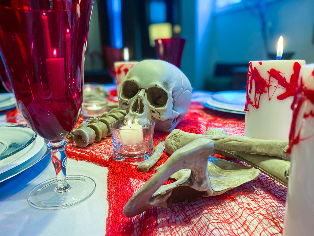 Red and White Halloween Table, last minute halloween ideas, last minute halloween ideas female, last minute halloween ideas guys, easy last minute halloween ideas, easy halloween ideas, halloween party ideas for adults