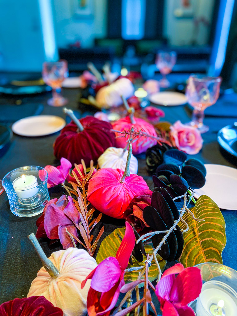 Elegant Thanksgiving Tablescape