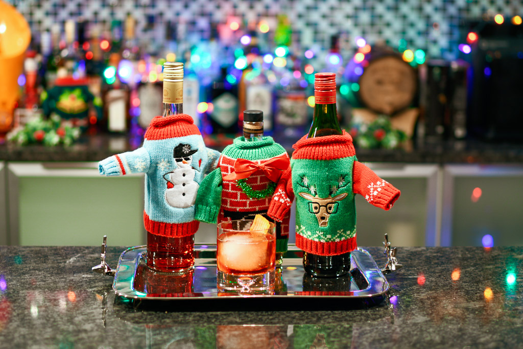 Christmas Drink Carlsberg Beer , Ugly Sweater Party, ugly sweater ideas,  Ugly Christmas Sweater - Lorrela