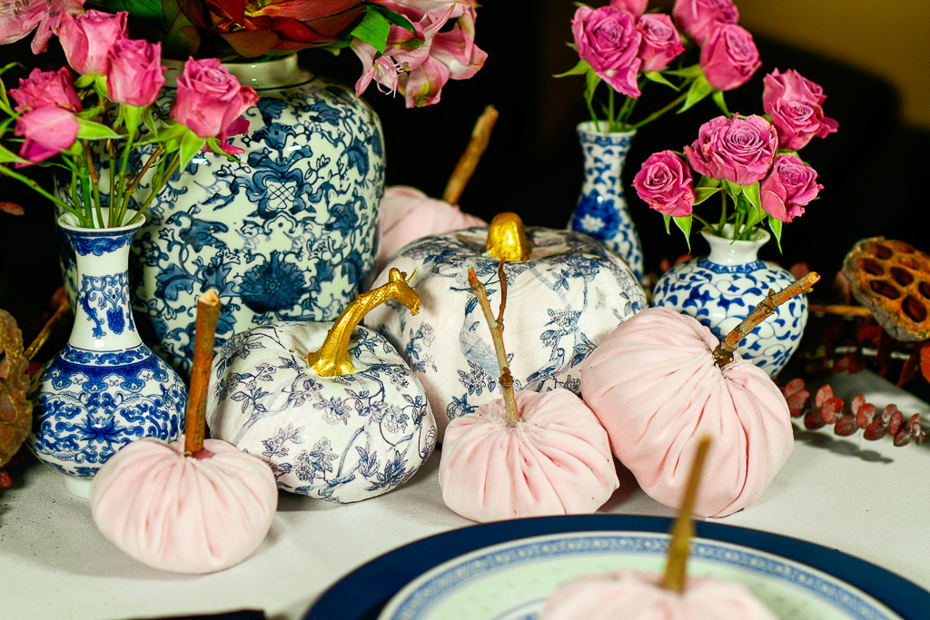 DIY toile pumpkins, DIY chinoiserie pumpkins, DIY decoupage pumpkins, toile pumpkins, chinoiserie pumpkins, DIY blue and white pumpkins, pumpkin craft, blue and white pumpkins, how to make toile pumpkins, how to make chinoiserie pumpkins, how to make blue and white pumpkins, easy pumpkin craft, DIY pumpkin craft, thanksgiving centerpiece 