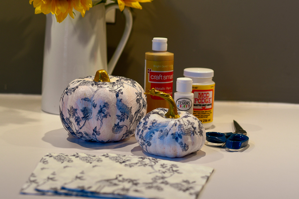 DIY toile pumpkins, DIY chinoiserie pumpkins, DIY decoupage pumpkins, toile pumpkins, chinoiserie pumpkins, DIY blue and white pumpkins, pumpkin craft, blue and white pumpkins, how to make toile pumpkins, how to make chinoiserie pumpkins, how to make blue and white pumpkins, easy pumpkin craft, DIY pumpkin craft, thanksgiving centerpiece