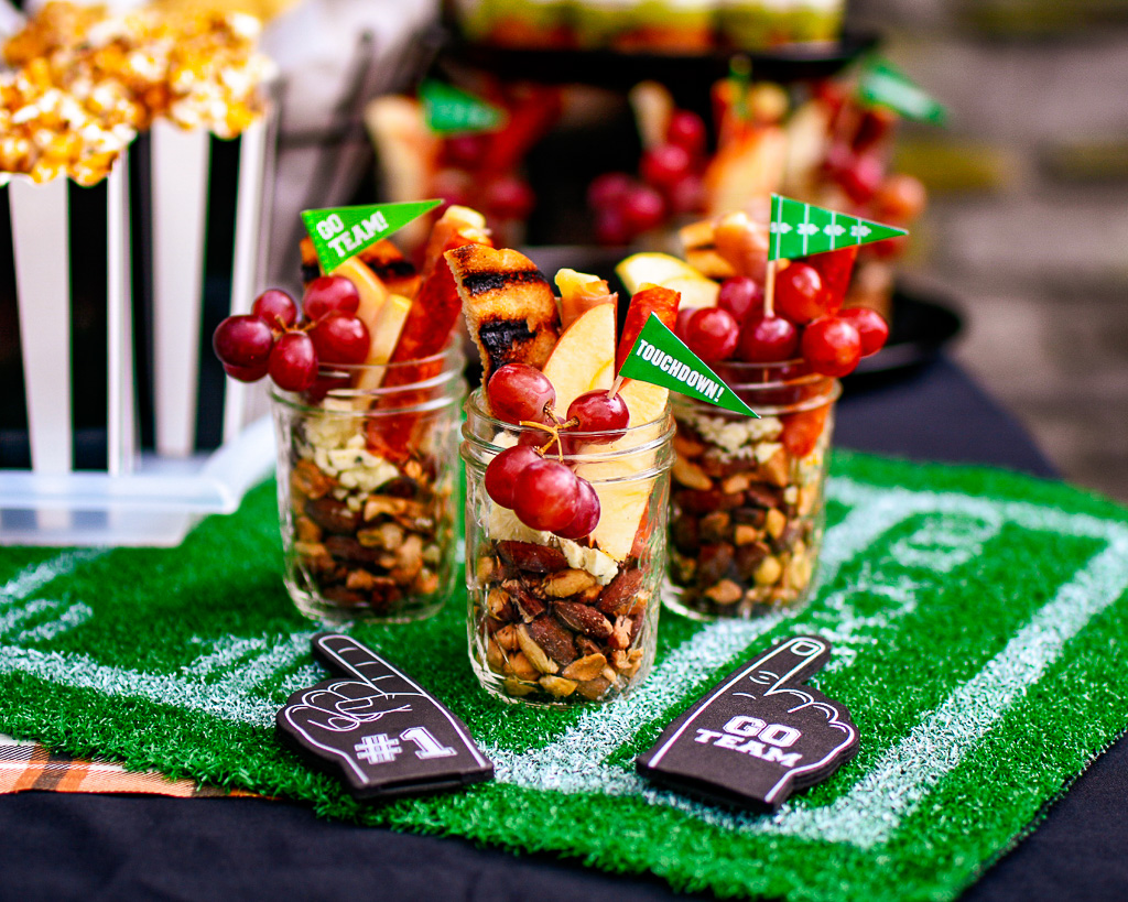 THE BEST IDEAS FOR TAILGATING THAT WILL MAKE GAME DAYS EASY AND FUN!