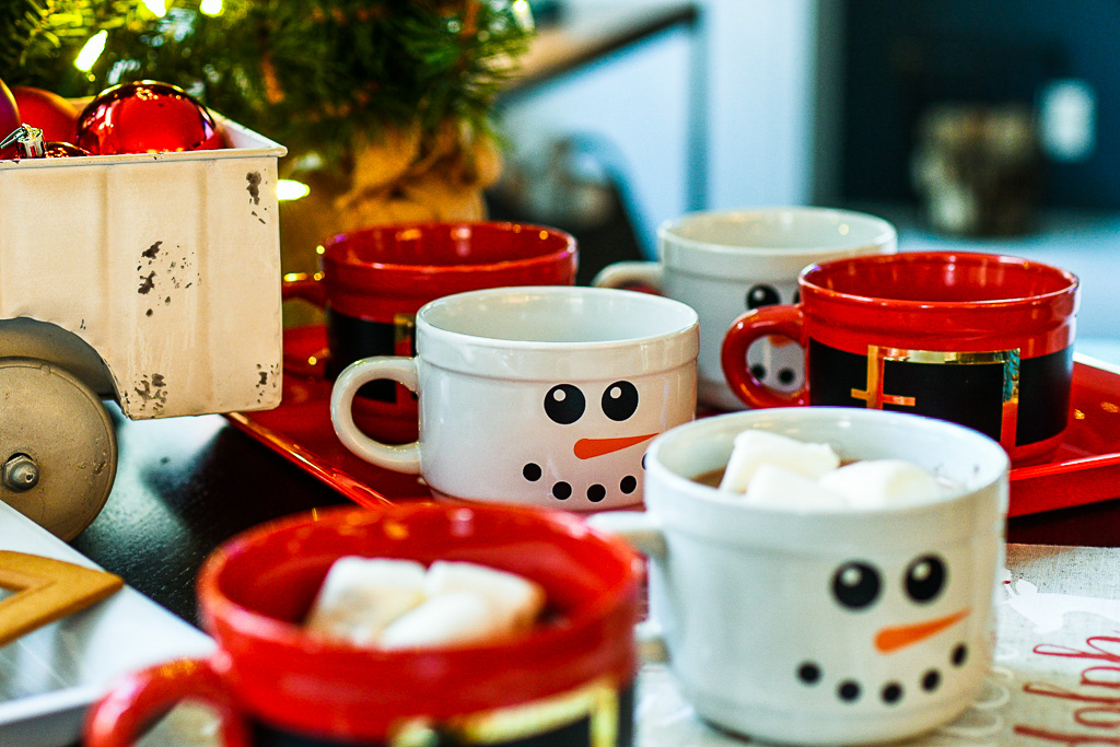 DIY Christmas gift mugs for $3 