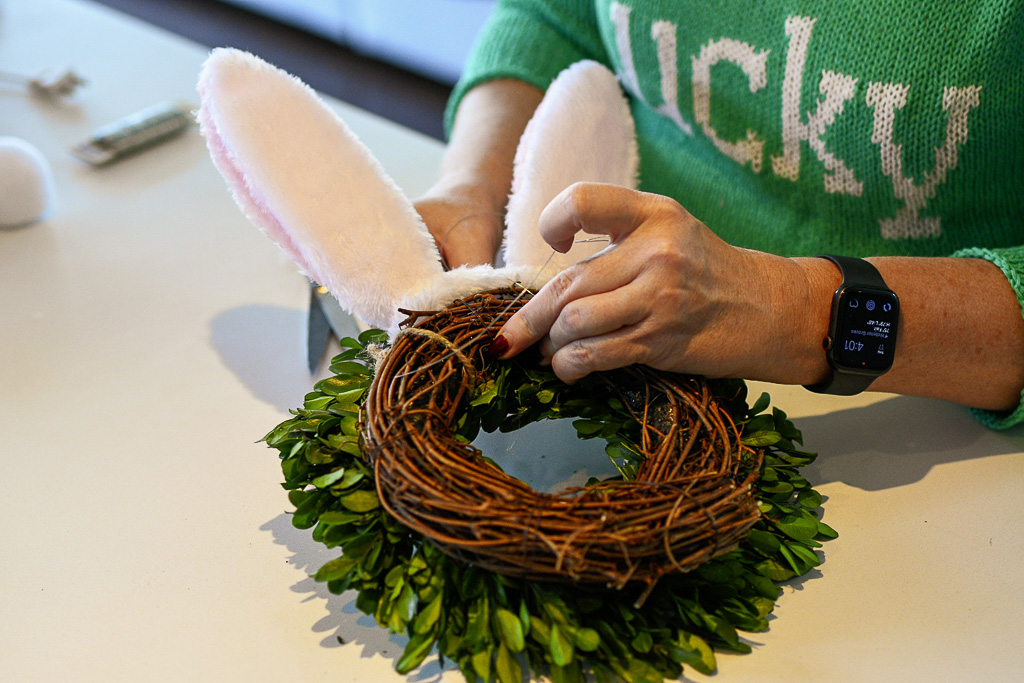 easter wreath, easter wreath ideas,ideas for easter wreath, easter wreath with eggs, diy easter wreath, easter wreath diy, diy bunny wreath, easter door decorations, how to make a easter wreath, easter wreaths to make, easter wreaths, easter bunny wreath diy, simple easter wreath, simple easter wreaths, easter door wreath, bunny wreath diy, easter door decoration ideas, bunny wreath, easter door ideas