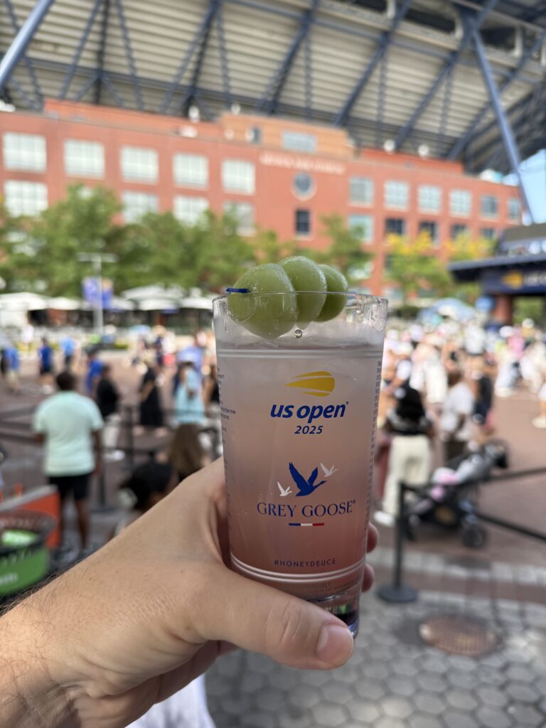 First time at the US Open guide, Tips for attending the US Open, What to wear to the US Open tennis, US Open day session vs night session, US Open tickets, US Open schedule, US Open tennis tickets, US Open New York, US Open tennis 2026, How to go to the US Open, Arthur Ashe Stadium tickets