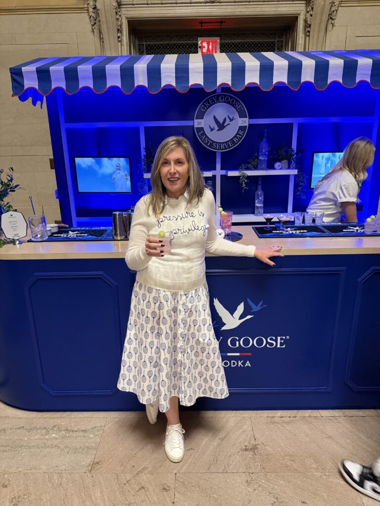 First time at the US Open guide, Tips for attending the US Open, What to wear to the US Open tennis, US Open day session vs night session, US Open tickets, US Open schedule, US Open tennis tickets, US Open New York, US Open tennis 2026, How to go to the US Open, Arthur Ashe Stadium tickets