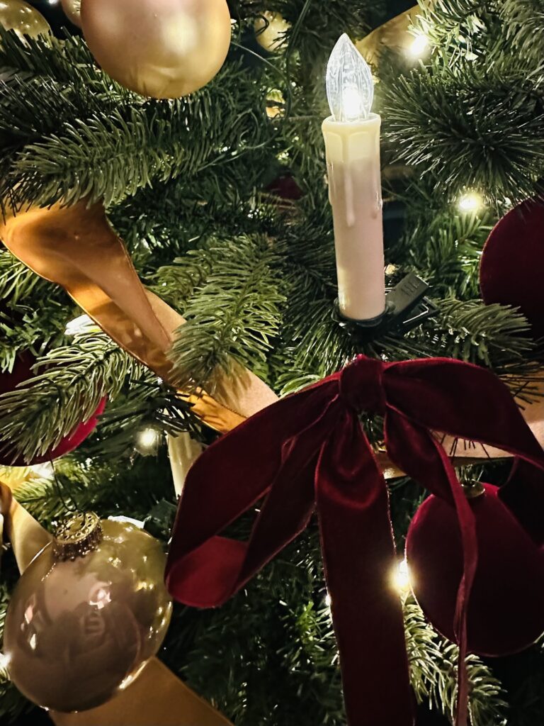 HOW TO CREATE THE RALPH LAUREN CHRISTMAS TREND IN FIVE STEPS